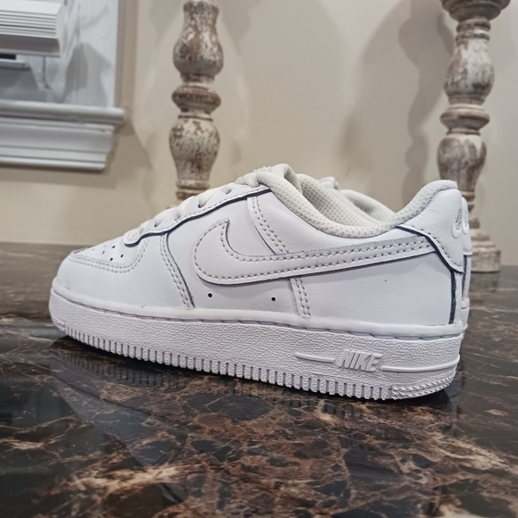 Nike Air Force 1 Low 07 Streetwear/Lifestyle Shoes Size 12C Unisex - Picture 6 of 10
